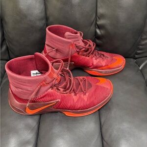 Nike Clearout men’s basketball shoes 12.5 red and orange